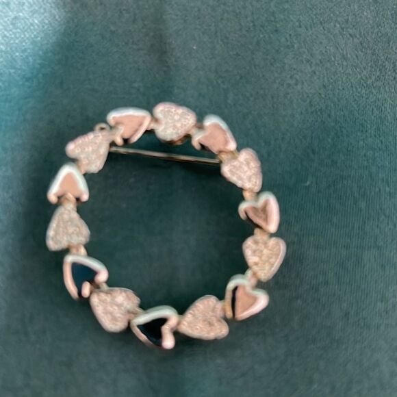 Vintage Elegant Gold Heart Brooch - Picture 3 of 8